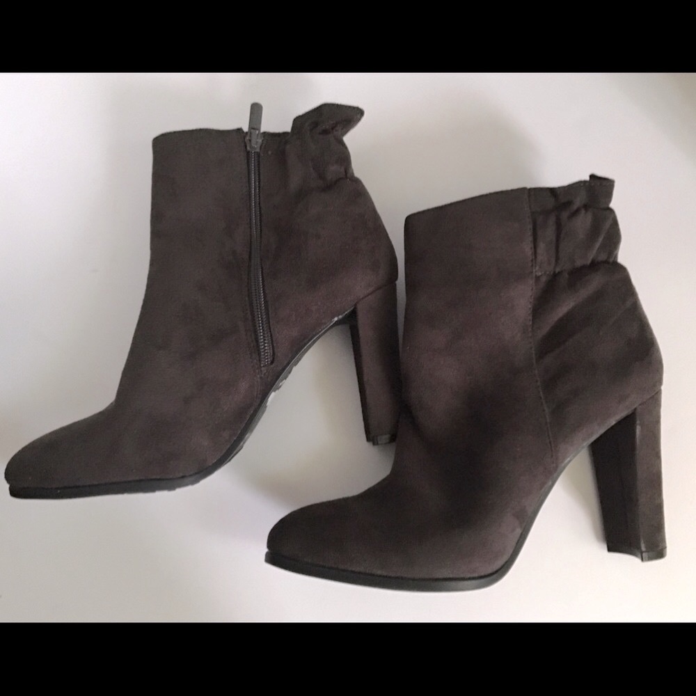 Impo ankle boots boots, NWOT, faux suede